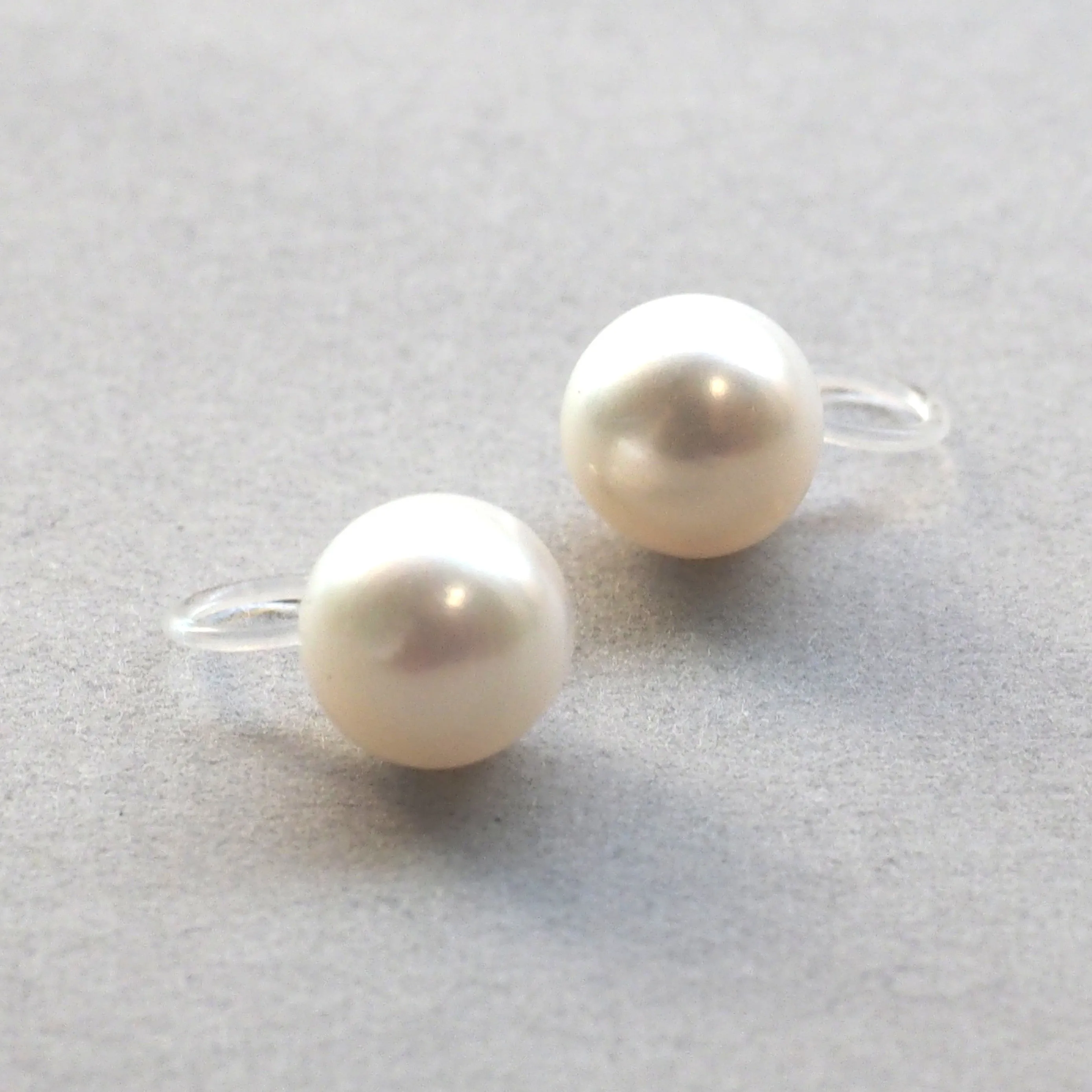 9.5 mm Freshwater pearl invisible clip on stud earrings