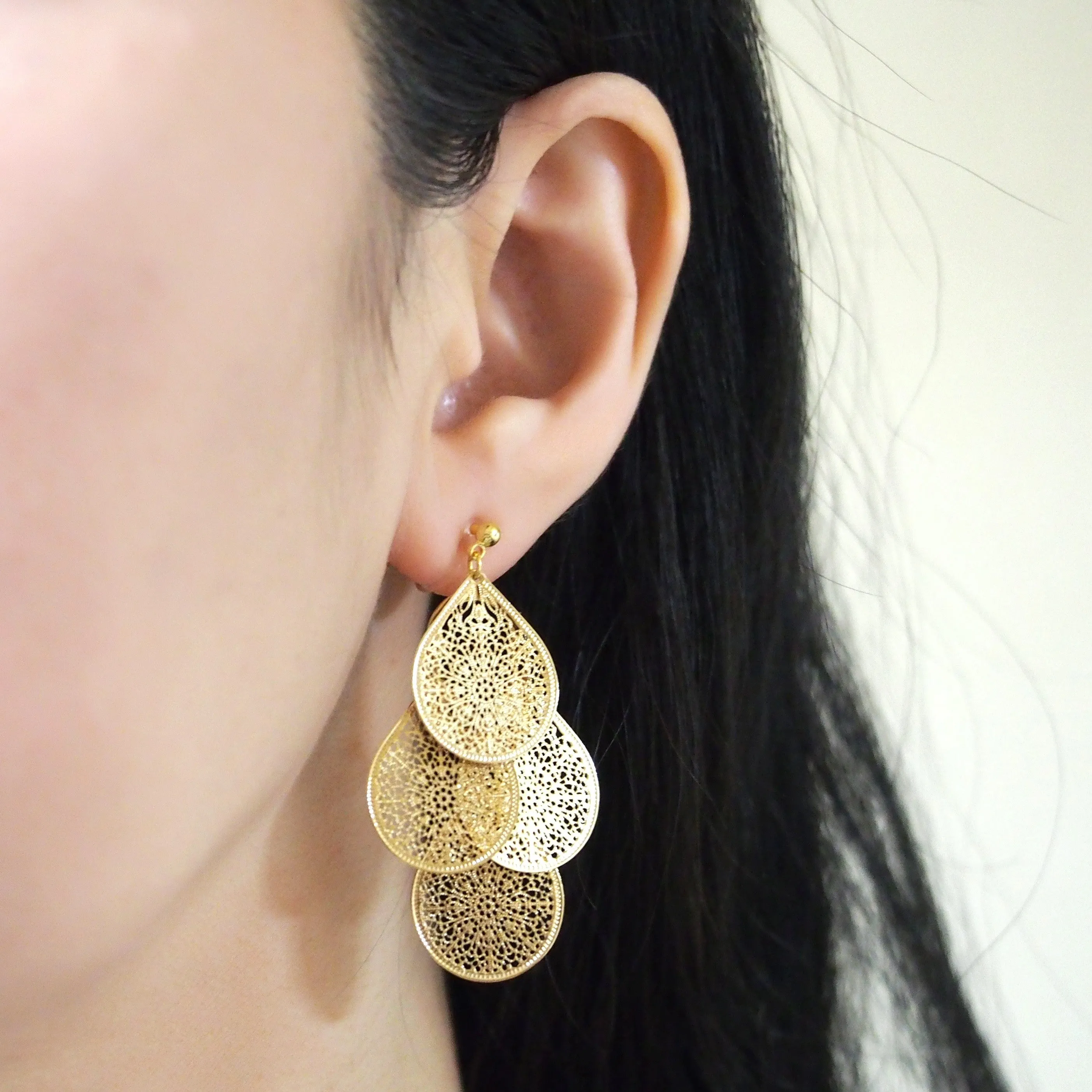 Dangle gold filigree invisible clip on earrings