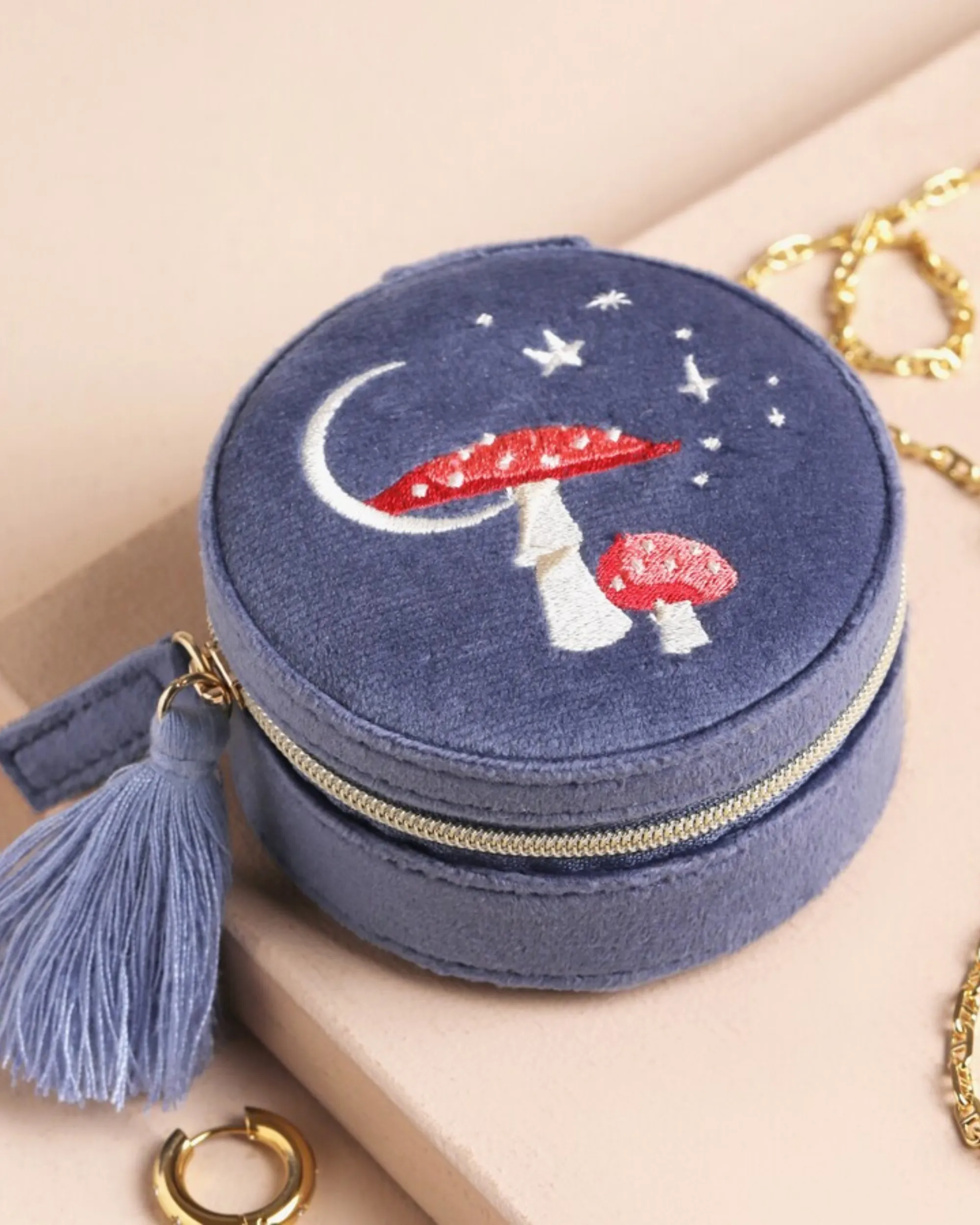 Moonrise Round Jewelry Case