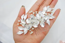 Swarovski Crystals Floral Vine Leaves Bridal Hair Comb,Bridal Hair Piece, Bridal Hair Accessories, Wedding Hair Accessory, Bridal Hair Comb.